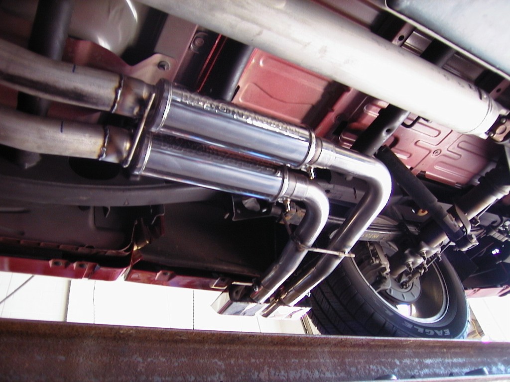 Here are a couple pics of the Exhaust. 